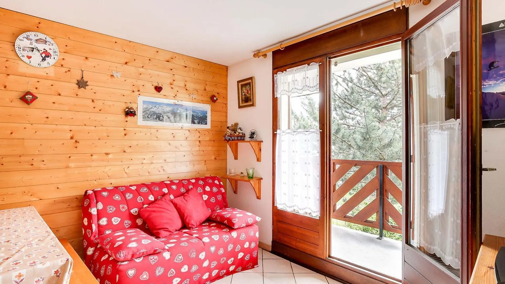 Apartment Appartement Cosy Avec Piscine Et Proche Funiculaire A Bourg-Saint-Maurice, 4 Pers, Balcon Sud - Fr-1-411-643