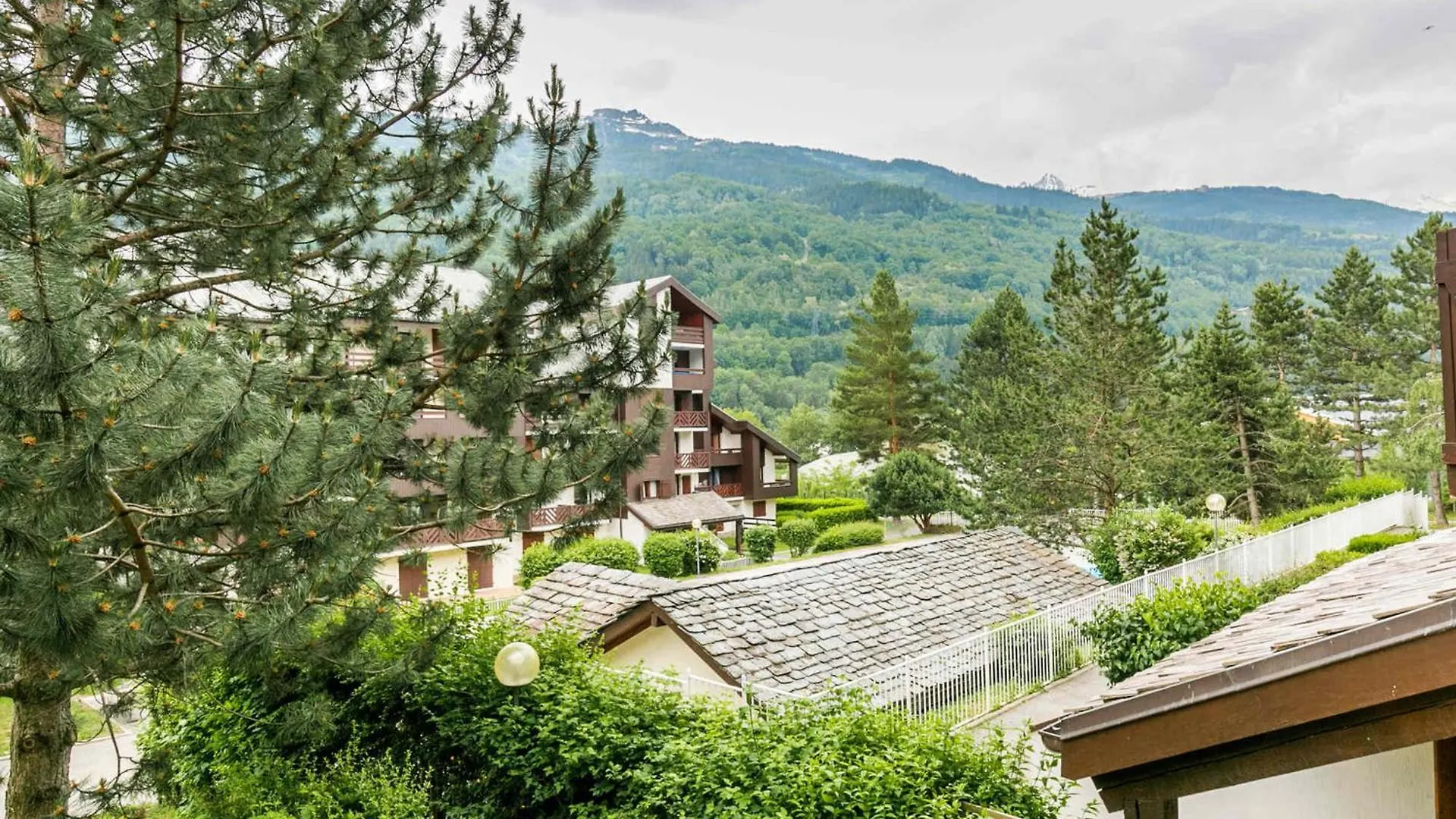 Appartement Cosy Avec Piscine Et Proche Funiculaire A Bourg-Saint-Maurice, 4 Pers, Balcon Sud - Fr-1-411-643 France